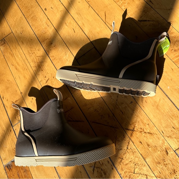NWT xtratuff wheelhouse ankle deck rain boots brown size 12 - Picture 2 of 4